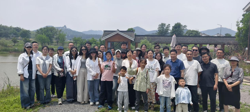 踏春仙姑村，童趣庆六一：设备工程学院分工会活动圆满落幕。